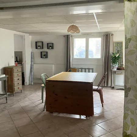 Proche Pole Europeen Du Cheval דירה *