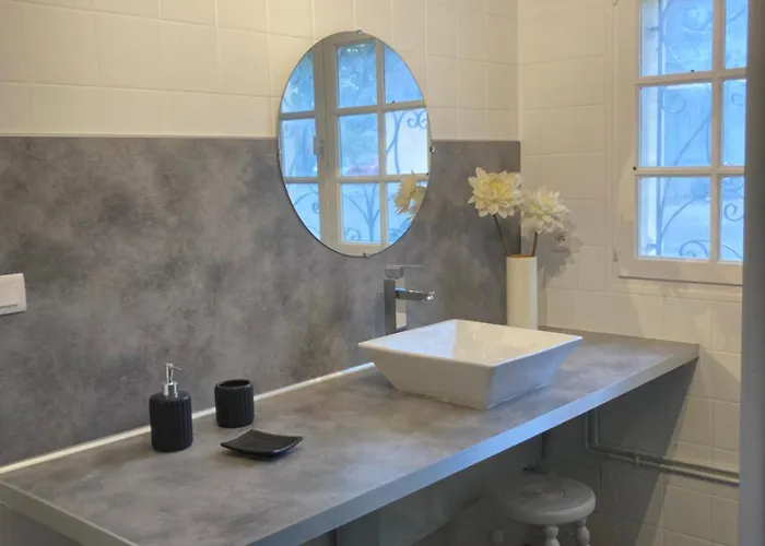 Proche Pole Europeen Du Cheval *